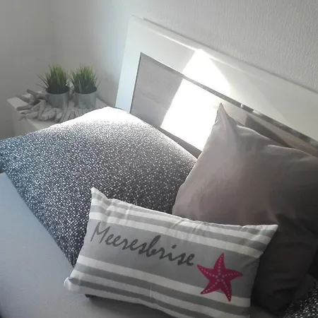 Apartment Haus Meeresbrise Wohn-nr- 8 Mit Balkon By Interhome Busum